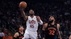 Intense match between Miami Heat and Cleveland Cavaliers