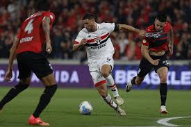 São Paulo defende tabu de quase sete anos contra o Athletico-PR como mandante