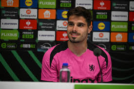 Pedro Neto Ready to Lead Chelsea into Conference League Final