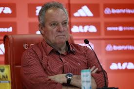 Abel Braga será julgado pelo STJD por declaração homofóbica em apresentação no Inter em 2025