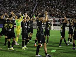 Olimpia enfrenta a San Lorenzo buscando seguir más líder aún