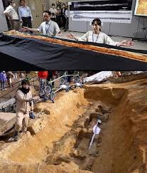 Japan discovery of a giant iron sword 2.37 meters long and about 6 cm wide, located in a burial site with a 5 meter long coffin is extraordinary. The sword is a