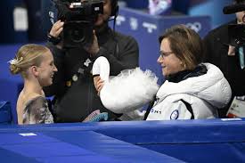 Valmentaja lupaa pärjäävänsä Iida Karhusen kanssa, vaikka edessä voi olla "haastavia vuosia"