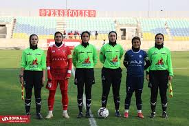 دیدار تیم‌های فوتبال دختران پرسپولیس - گل‌گهر