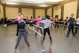 Members of Ballet <b>San Jose</b> Photo by Alejandro Gomez - 50.-Ballet-San-Jose-e1388447289971