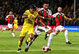 Un partido de punta se juega entre Deportivo Maldonado y Peñarol