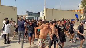“Absolutamente insostenible”: qué hay detrás del aluvión de migrantes que inunda Ceuta