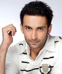 ... their lavish bikes and huge cars, but our very own Nandish Sandhu is a shade different, as he loves to showoff his cycling skills for a change on sets. - 591_Article1