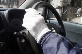 職業別の収入に大変動......タクシー運転手・自動車整備は収入増、公認会計士・税理士は収入減