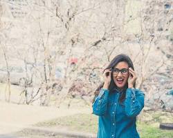 Image of history of disintermediation marketing Dell Direct computer 1990s Apple Store interior modern Tesla showroom storefront Warby Parker glasses online D2C brand logos Shopify ecommerce platform dashboard Amazon warehouse robots delivery drone