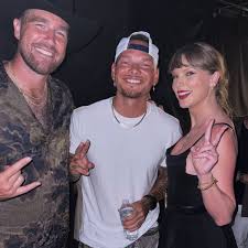 E! Online - News update