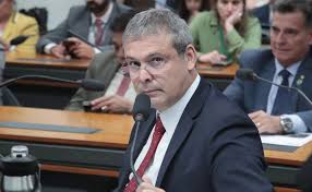 STF cobra Lindbergh por R$1,7 milhão a cooperativas do MST