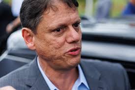 Tarcísio participa nesta quinta da sabatina dos jornais O Globo e Valor Econômico e da Rádio CBN; acompanhe ao vivo