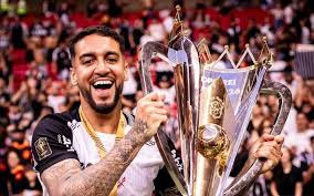 Título apaga ferida de Matheus Pereira em nova história pelo Corinthians: 'Olhar para frente'
