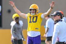 Kiffin focused on QB Leavitt's transition into LSU offense