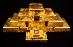 Gold Above $4,600 on Weaker Dollar, Debt Fears