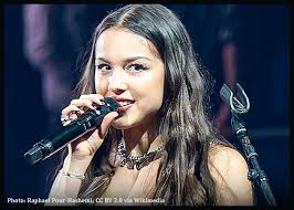 Olivia Rodrigo To Release Live Lollapalooza Collab With Weezer On Vinyl