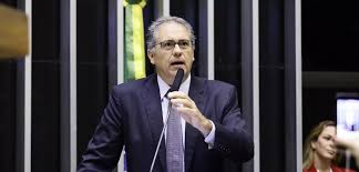 Zarattini condena venda de mina de terras raras e defende política nacional para minerais estratégicos