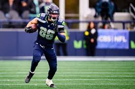 Week 16 Fantasy Football Tight End Preview: Colby Parkinson and AJ Barner in Focus for Rams vs Seahawks