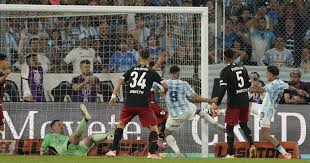 Galarza Fonda: Error Fatal Elimina a River y Desata Críticas