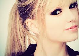 Résultat de recherche d'images pour "image de fille triste swag"