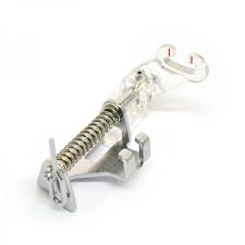 Résultat de recherche d'images pour "Open Toe Embroidery Foot"