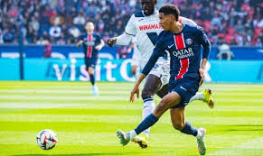 Senny Mayulu: La joven promesa del PSG que ilusiona al mundo del fútbol - Imagen principal del artículo
