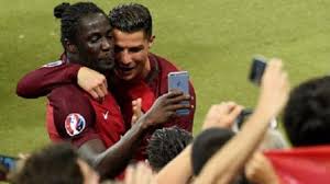 Hasil gambar untuk foto Ronaldo final euro 2016