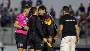 ¿Qué significa el 'despojo' en el fútbol? La crítica de Rocco a la actuación de Tejera y su impacto en el partido contra Nacional