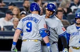 Resilient Royals strike again, defeat Mariners 7-6