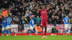 Liverpool rescata empate, de milagro, ante Sunderland con autogol