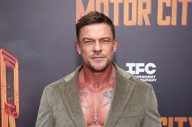 ‘Motor City’: Alan Ritchson on Challenging Action, Fake Teeth & His Wigs (Exclusive)