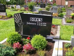Grab von Johannes Dirks (13.10.1936-25.10.1988), Friedhof ...