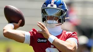 QB Jaxson Dart lauded for inbounds slide at Giants camp