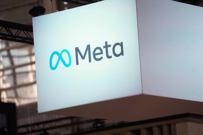 Meta stock falls 7% as AI spending fears return; company raises capex outlook to $135B-$145B, announces 2-for-1 split