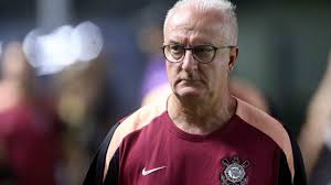 Dorival Júnior revela que jogadores e integrantes da comissão técnica do Corinthians sofreram 'virose muito forte' antes de final