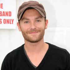 Singer KEVIN SIMM is a second time father. - 449777_1