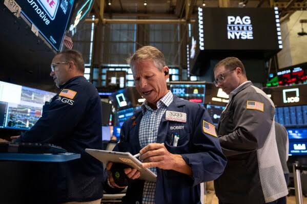 Falling oil prices calm stock and bond markets; S&amp;P 500 rises 0.3%, 10-year Treasury yield drops to 4.63%