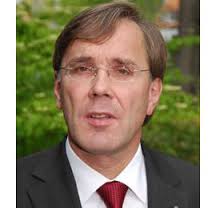 Dr. Karl-Heinz Engel Ein härteres Vorgehen bei den Preisverhandlungen mit ...