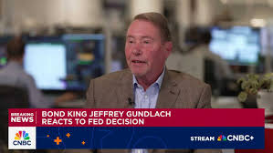 Navigating the Fed's Challenges: Gundlach's Insights and Powell's Perspective
