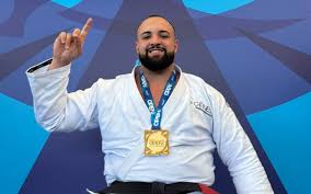 Atleta de Teresópolis se destaca no jiu-jítsu e mira o exterior