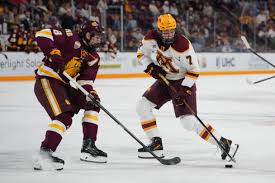 Gophers Hockey Roundup: Men Blanked by Duluth, Women Victorious