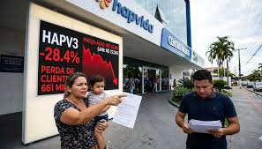 Hapvida perde clientes e vê valor de mercado seguir derretendo