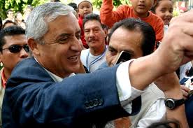 Ex-General Otto Pérez Molina im Jahr 2007 (Quelle/Lizenz). Guatemala-Stadt.