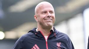¡Bomba en Liverpool! ¿Chiesa se va? El plan secreto de Arne Slot - Imagen principal del artículo