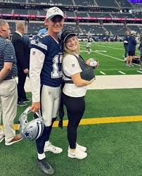 Brandon Aubrey's wife got him into kicking footballs 🤯👏