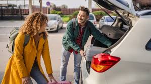 Hoteles al 95% y hasta 500€ la noche: por qué muchos aficionados están durmiendo en el coche en Sevilla