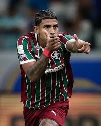 Fluminense abre placar com John Kennedy, mas gol de falta decreta empate diante do Cruzeiro