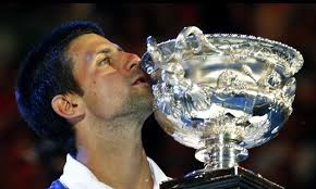 Naš teniser, Novak Djoković, je očekivano favorit za osvajanje ovog turnira. Prošlogodišnji je pobednik i ako uzmemo činjenicu kako je igrao celu ... - Novak-Djokovic-Australian-Open