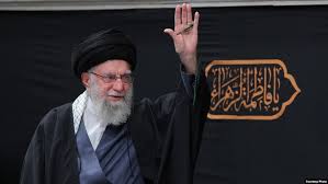 خامنه‌ای: ارسال پیغام با واسطه از طرف دولت به آمریکا دروغ محض است